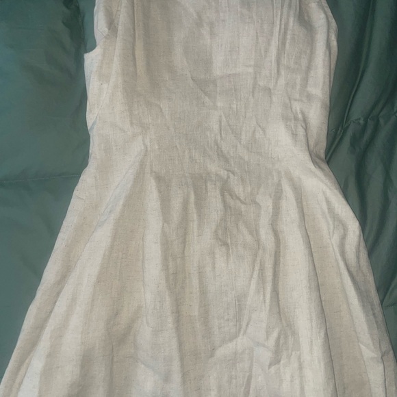 Chic Women's Cream Dress with Black Buttons - Picture 6 of 6